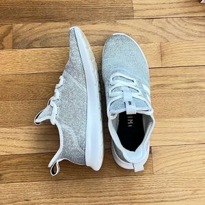 Women’s Adidad Cloudfoam Running Shoes